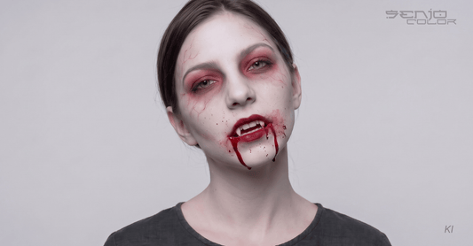 Vampir schminken Vorlage mit weißer Grundierung und Kunstblutmund