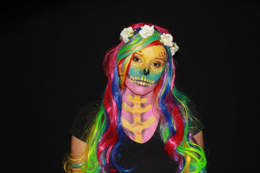 Buntes Skelett Make-up für Halloween