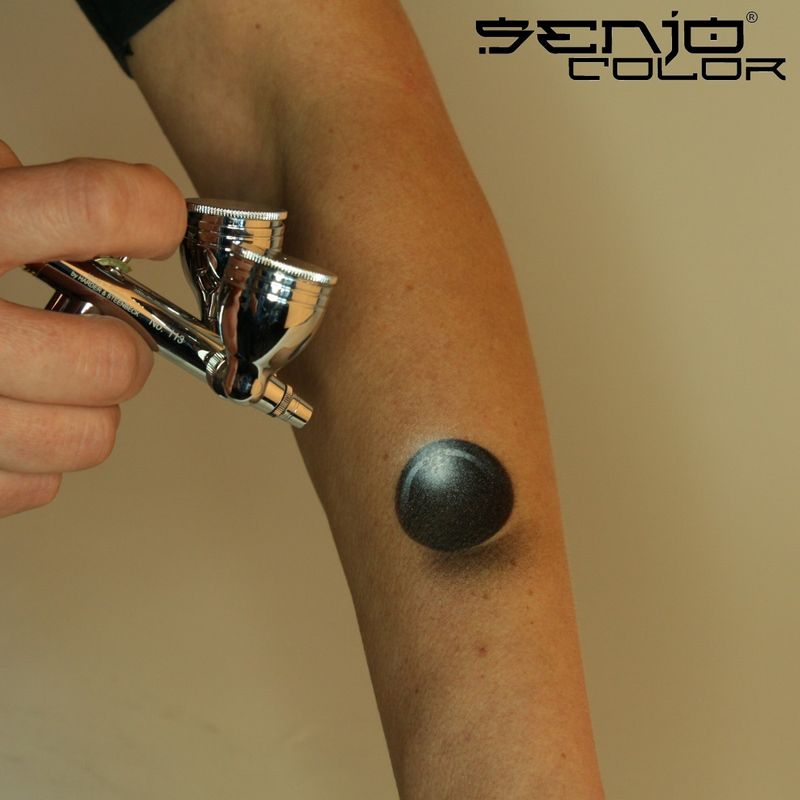 Airbrush Schablone Beispiel Painting Kugel mit Senjo Color Schablone