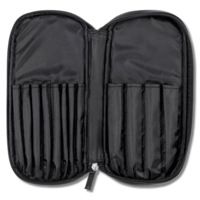 Pinseltasche aus Leder geöffnet