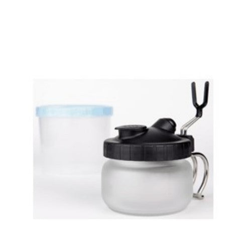 Airbrush cleaning station