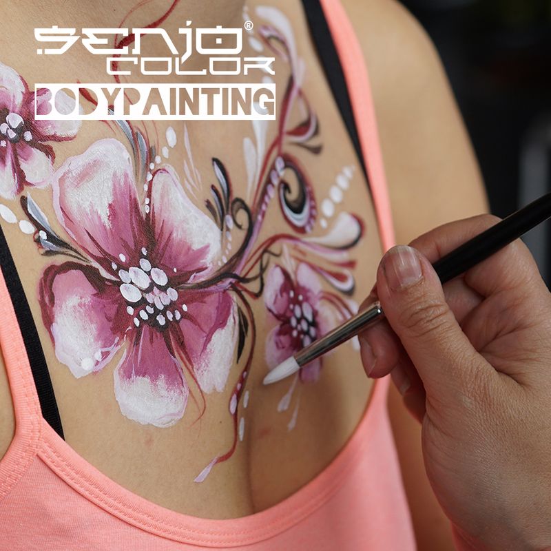 Senjo Color Basic Bodypainting Beispiel Dekollete mit Pinsel