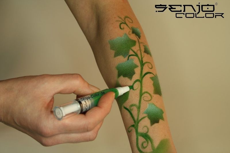 Senjo-Color Face- & Body-Liner Anwendungsbeispiel 3